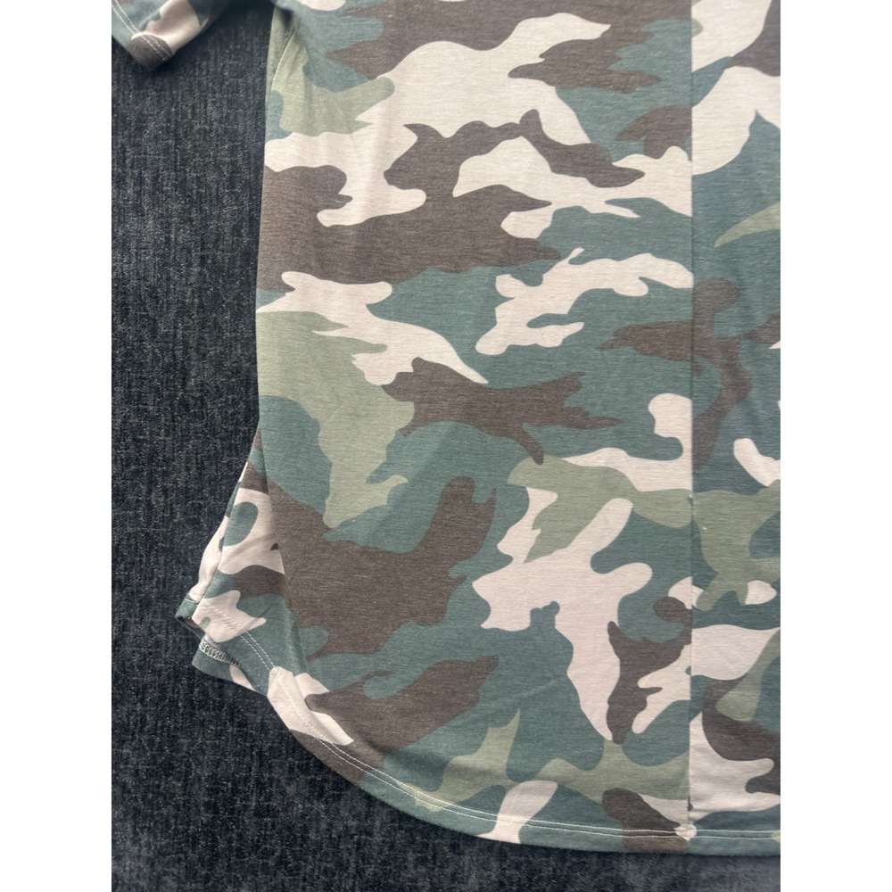 Zenana T Shirt Women Large Multicolor Camouflage Stretch Round Hem V Neck Summer - Picture 10 of 13